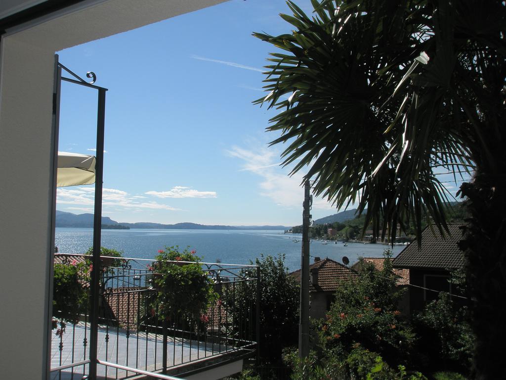 Camera Familiare con Vista Lago